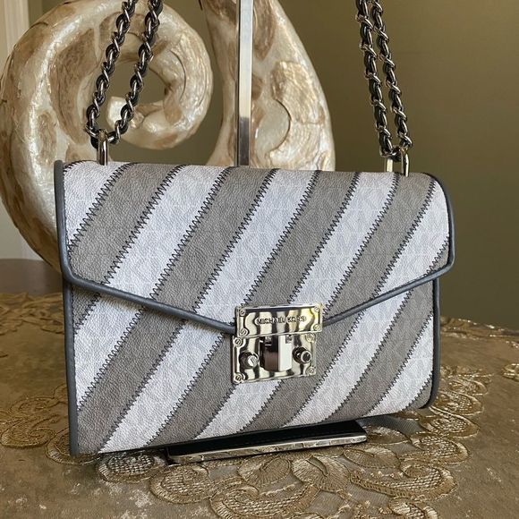 Michael Kors MD shoulder bag - Picture 3 of 10